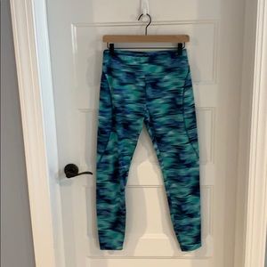 Crop workout pants